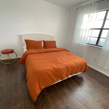 Large Modern Family Home! Soncy エクステリア 写真