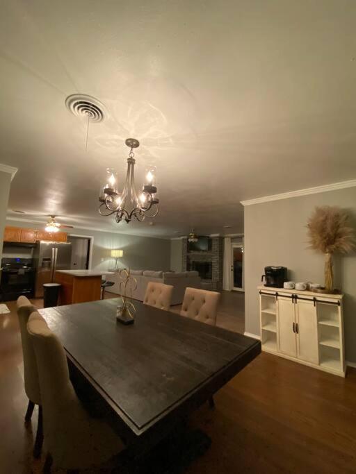 Large Modern Family Home! Soncy エクステリア 写真